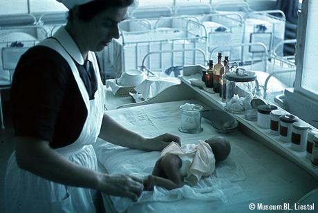 Arbeiten als Krankenpflegerin, 1943