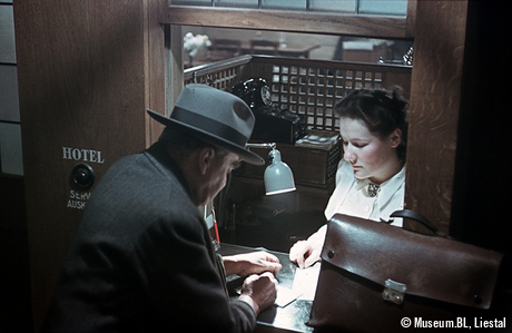 Arbeiten als Hotelsekretärin, 1943