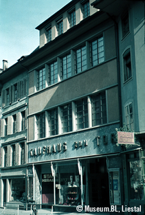 Kaufhaus zum Tor in Liestal, 1943