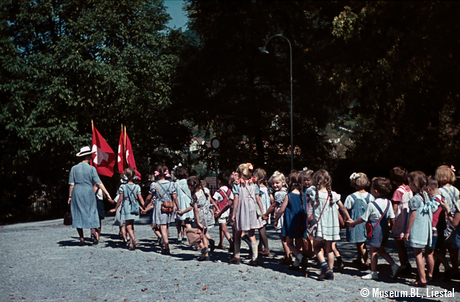 Kindergarten, 1943