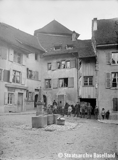 Waschplatz in der Stadt, 1896