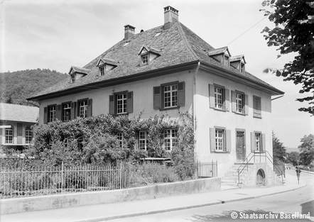 Bezirksschulhaus in Waldenburg, 1942