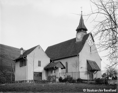 Kirche und Kirchhof in Hölstein